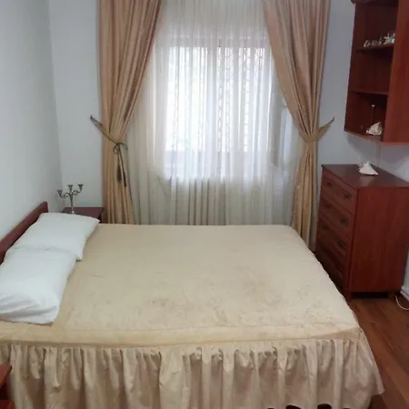 Casa Cu Roze Constanţa